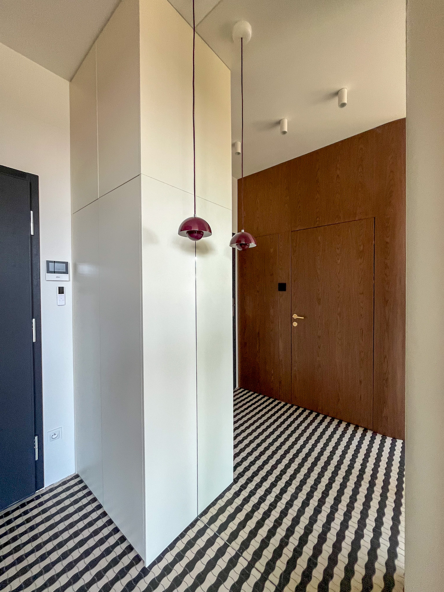 hall_2